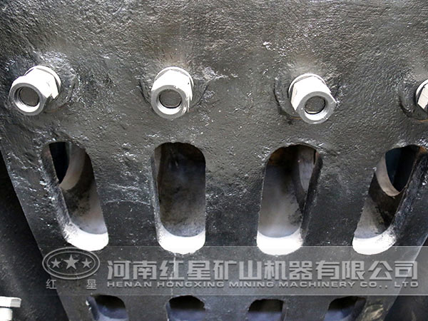 外動顎式破碎機 外動顎式破碎機