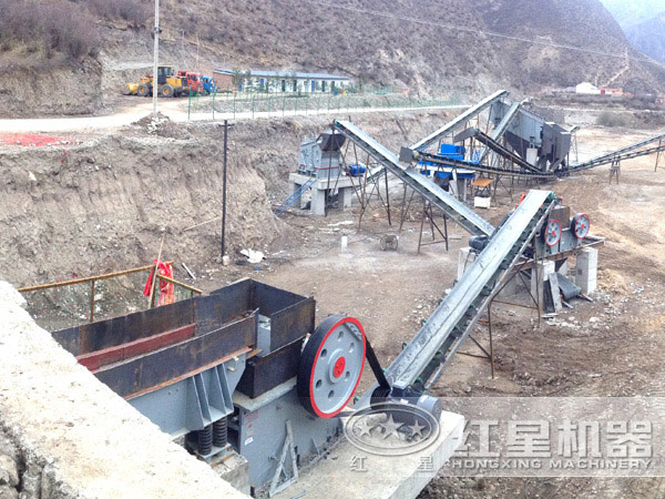 建筑石打石制砂機(jī)生產(chǎn)現(xiàn)場(chǎng) 建筑石打石制砂機(jī)生產(chǎn)現(xiàn)場(chǎng)
