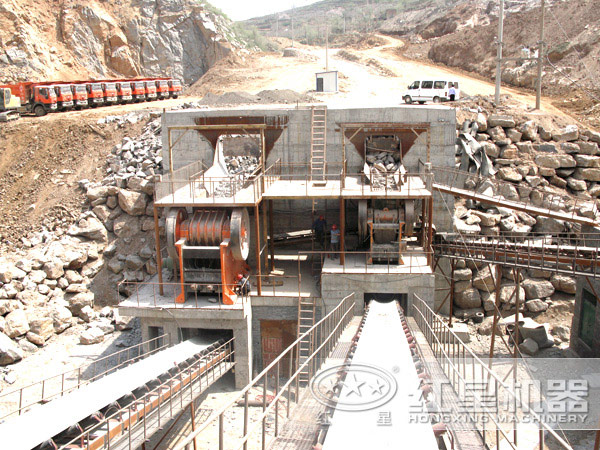 振動給料機作業現場 振動給料機作業現場