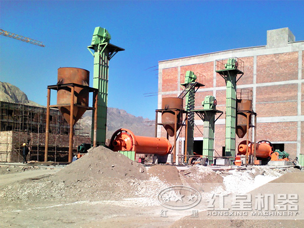 環(huán)保棒磨式制砂機生產(chǎn)現(xiàn)場 環(huán)保棒磨式制砂機生產(chǎn)現(xiàn)場