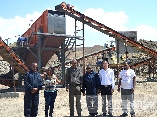 砂石料69碎石機生產現場 砂石料69碎石機生產現場