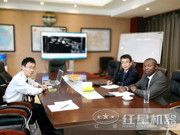 來廠咨詢、了解設備的客戶