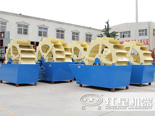 紅星廠區(qū)內(nèi)整齊擺放的水洗砂設(shè)備 紅星廠區(qū)內(nèi)整齊擺放的水洗砂設(shè)備