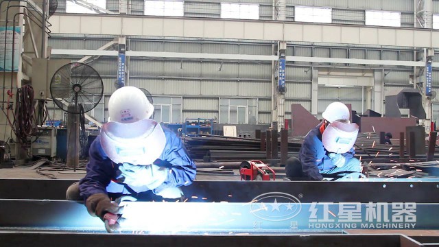 設(shè)備生產(chǎn)車間 設(shè)備生產(chǎn)車間