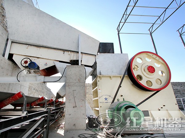 顎式破碎機客戶現(xiàn)場 顎式破碎機客戶現(xiàn)場