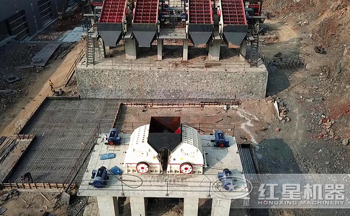 錘破生產(chǎn)現(xiàn)場 錘破生產(chǎn)現(xiàn)場