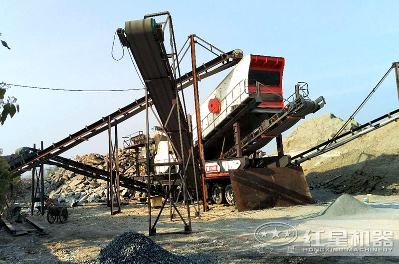 移動(dòng)制砂生產(chǎn)現(xiàn)場