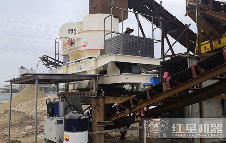 卵石制砂現(xiàn)場 卵石制砂現(xiàn)場