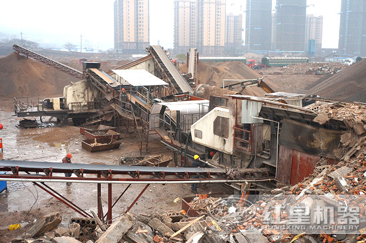 移動顎破作業(yè)現(xiàn)場 移動顎破作業(yè)現(xiàn)場