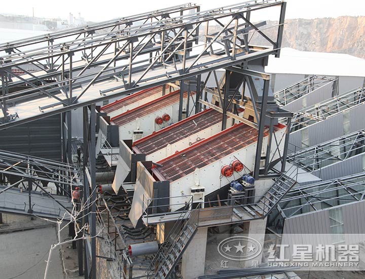 設備安裝、調(diào)試現(xiàn)場 設備安裝、調(diào)試現(xiàn)場