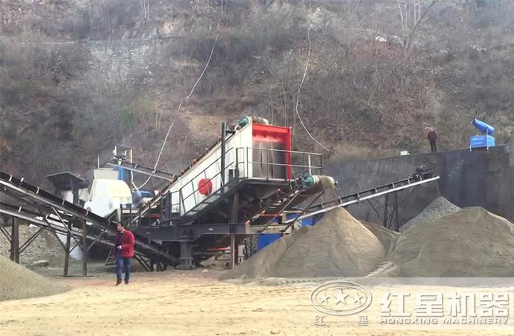 流動碎石設(shè)備作業(yè)現(xiàn)場 流動碎石設(shè)備作業(yè)現(xiàn)場