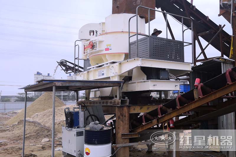 江蘇客戶時(shí)產(chǎn)30-40T花崗巖制砂機(jī)生產(chǎn)線現(xiàn)場(chǎng) 江蘇客戶時(shí)產(chǎn)30-40T花崗巖制砂機(jī)生產(chǎn)線現(xiàn)場(chǎng)