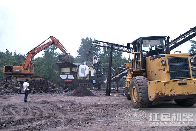 配顎破的移動破煤機客戶現場 配顎破的移動破煤機客戶現場