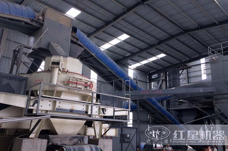 時(shí)產(chǎn)100噸左右的石子整形機(jī)客戶現(xiàn)場(chǎng) 時(shí)產(chǎn)100噸左右的石子整形機(jī)客戶現(xiàn)場(chǎng)