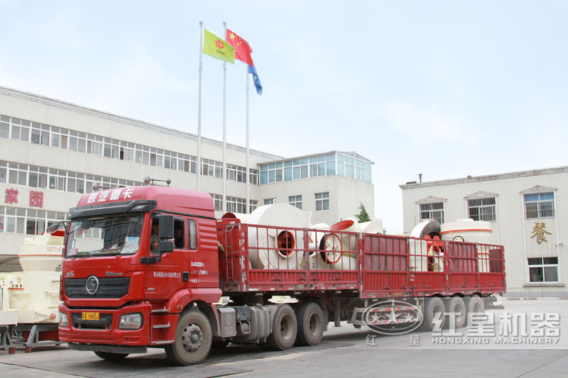 磨粉機(jī)發(fā)貨現(xiàn)場 磨粉機(jī)發(fā)貨現(xiàn)場